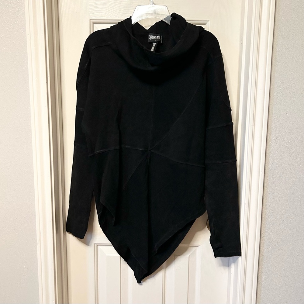 SOLD Darker Wavs Pointed Hem Long Sleeve